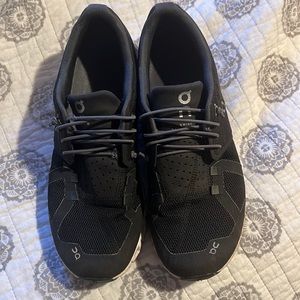 On Cloud size 8